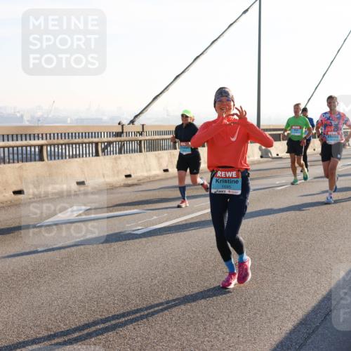 03.10.2025 - Köhlbrandbrückenlauf Strokosch-Dieckow http://msf.ph/oto/9102516 03.10.2025 09:24:28 Position 1 1595 meine-sportfotos.de