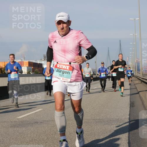 03.10.2025 - Köhlbrandbrückenlauf Jannik Wohlers http://msf.ph/oto/9102519 03.10.2025 09:49:35 Position 3 1321 meine-sportfotos.de