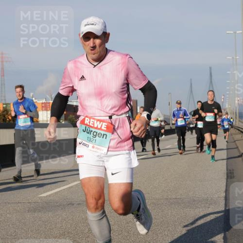 03.10.2025 - Köhlbrandbrückenlauf Jannik Wohlers http://msf.ph/oto/9102536 03.10.2025 09:49:35 Position 3 1321 meine-sportfotos.de