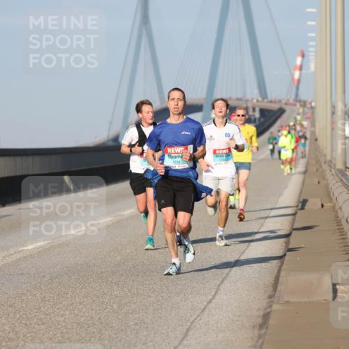 03.10.2025 - Köhlbrandbrückenlauf Lena Gebhardt http://msf.ph/oto/9102587 03.10.2025 09:37:39 Position 2 1032 meine-sportfotos.de