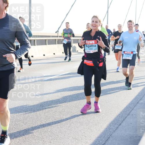 03.10.2025 - Köhlbrandbrückenlauf Strokosch-Dieckow http://msf.ph/oto/9102597 03.10.2025 09:24:39 Position 1 3813, 1294, 2732 meine-sportfotos.de