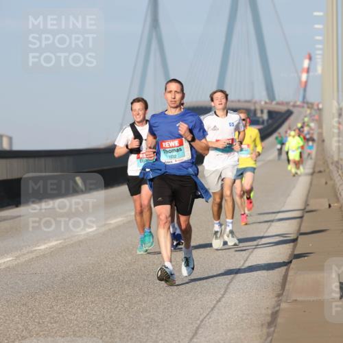 03.10.2025 - Köhlbrandbrückenlauf Lena Gebhardt http://msf.ph/oto/9102619 03.10.2025 09:37:39 Position 2 1032, 771 meine-sportfotos.de