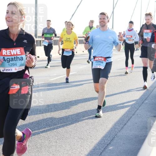 03.10.2025 - Köhlbrandbrückenlauf Strokosch-Dieckow http://msf.ph/oto/9102632 03.10.2025 09:24:40 Position 1 1294, 2732, 1623, 1134 meine-sportfotos.de