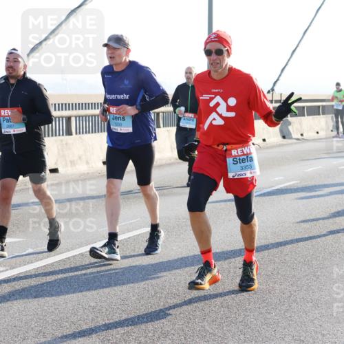 03.10.2025 - Köhlbrandbrückenlauf Strokosch-Dieckow http://msf.ph/oto/9102695 03.10.2025 09:25:01 Position 1 2661, 1250, 3353, 3625 meine-sportfotos.de