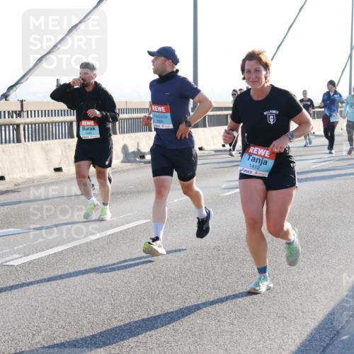 03.10.2025 - Köhlbrandbrückenlauf Strokosch-Dieckow http://msf.ph/oto/9102705 03.10.2025 09:25:12 Position 1 1445, 3820, 1412 meine-sportfotos.de