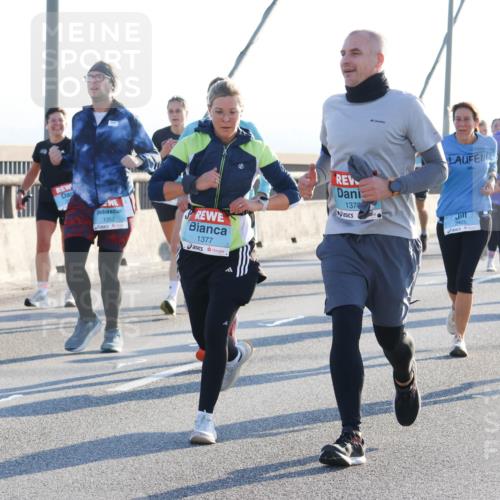 03.10.2025 - Köhlbrandbrückenlauf Strokosch-Dieckow http://msf.ph/oto/9102744 03.10.2025 09:25:15 Position 1 1352, 1377, 137, 1415, 821, 3425 meine-sportfotos.de