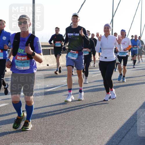 03.10.2025 - Köhlbrandbrückenlauf Strokosch-Dieckow http://msf.ph/oto/9102755 03.10.2025 09:25:19 Position 1 2944, 1415, 10, 34, 1486 meine-sportfotos.de