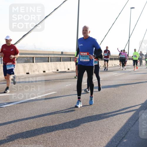 03.10.2025 - Köhlbrandbrückenlauf Strokosch-Dieckow http://msf.ph/oto/9102826 03.10.2025 09:25:50 Position 1 3679, 2677 meine-sportfotos.de