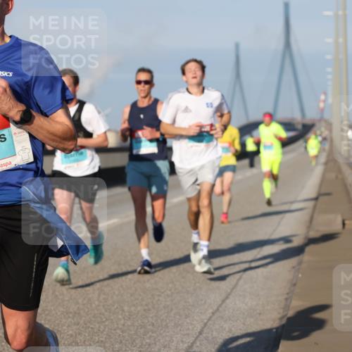 03.10.2025 - Köhlbrandbrückenlauf Lena Gebhardt http://msf.ph/oto/9102837 03.10.2025 09:37:44 Position 2 1032 meine-sportfotos.de