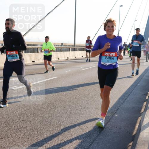 03.10.2025 - Köhlbrandbrückenlauf Strokosch-Dieckow http://msf.ph/oto/9102851 03.10.2025 09:25:52 Position 1 1931, 2677 meine-sportfotos.de