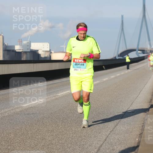 03.10.2025 - Köhlbrandbrückenlauf Lena Gebhardt http://msf.ph/oto/9103079 03.10.2025 09:37:48 Position 2 3082 meine-sportfotos.de