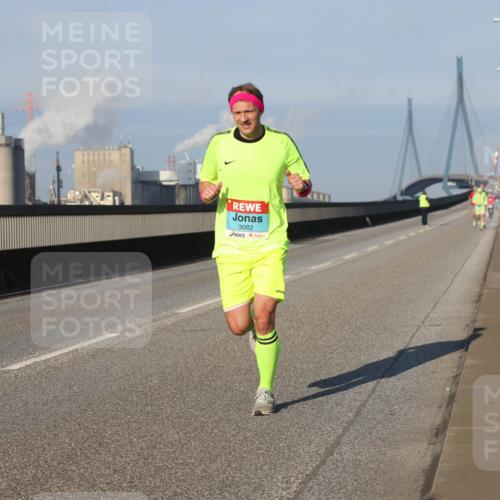 03.10.2025 - Köhlbrandbrückenlauf Lena Gebhardt http://msf.ph/oto/9103105 03.10.2025 09:37:49 Position 2 3082 meine-sportfotos.de
