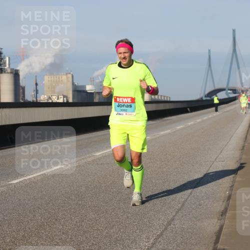 03.10.2025 - Köhlbrandbrückenlauf Lena Gebhardt http://msf.ph/oto/9103117 03.10.2025 09:37:49 Position 2 3082 meine-sportfotos.de