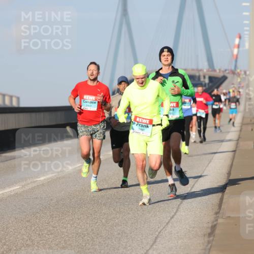 03.10.2025 - Köhlbrandbrückenlauf Lena Gebhardt http://msf.ph/oto/9103207 03.10.2025 09:37:59 Position 2 2402, 3460, 701 meine-sportfotos.de