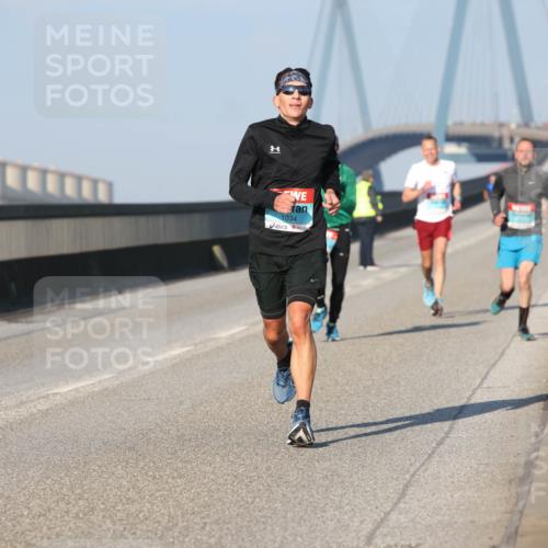 03.10.2025 - Köhlbrandbrückenlauf Lena Gebhardt http://msf.ph/oto/9103786 03.10.2025 09:38:13 Position 2 1034 meine-sportfotos.de