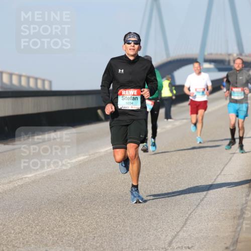 03.10.2025 - Köhlbrandbrückenlauf Lena Gebhardt http://msf.ph/oto/9103809 03.10.2025 09:38:14 Position 2 1034 meine-sportfotos.de