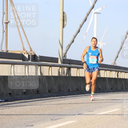 03.10.2025 - Köhlbrandbrückenlauf Strokosch-Dieckow http://msf.ph/oto/9104035 03.10.2025 09:27:30 Position 2  meine-sportfotos.de