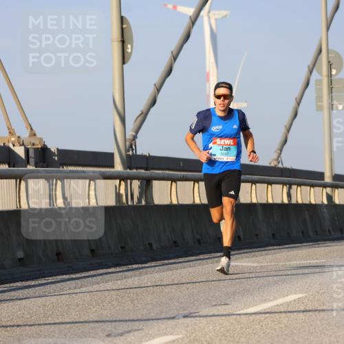 03.10.2025 - Köhlbrandbrückenlauf Strokosch-Dieckow http://msf.ph/oto/9104090 03.10.2025 09:28:26 Position 2 3247 meine-sportfotos.de
