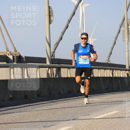 03.10.2025 - Köhlbrandbrückenlauf Strokosch-Dieckow http://msf.ph/oto/9104097 03.10.2025 09:28:26 Position 2 3247 meine-sportfotos.de