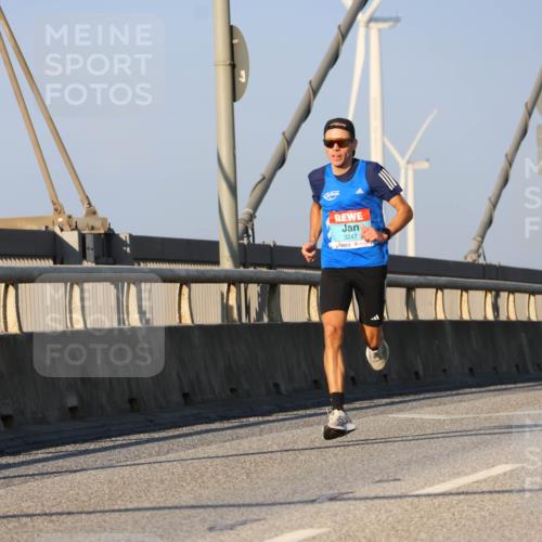 03.10.2025 - Köhlbrandbrückenlauf Strokosch-Dieckow http://msf.ph/oto/9104116 03.10.2025 09:28:26 Position 2 3247 meine-sportfotos.de