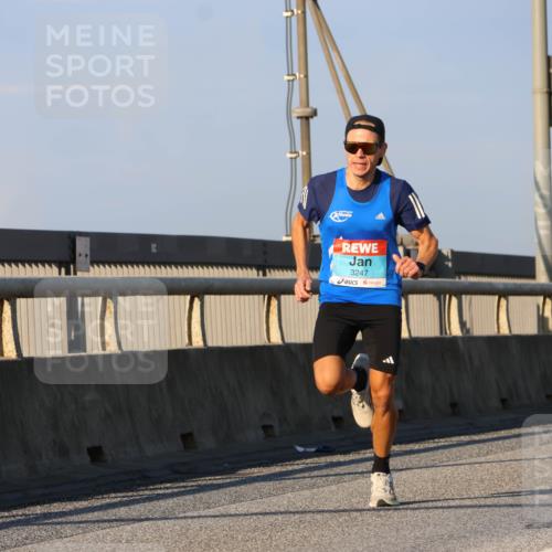 03.10.2025 - Köhlbrandbrückenlauf Strokosch-Dieckow http://msf.ph/oto/9104143 03.10.2025 09:28:28 Position 2 3247 meine-sportfotos.de