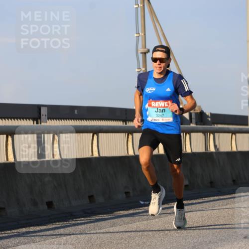 03.10.2025 - Köhlbrandbrückenlauf Strokosch-Dieckow http://msf.ph/oto/9104150 03.10.2025 09:28:28 Position 2 3247 meine-sportfotos.de