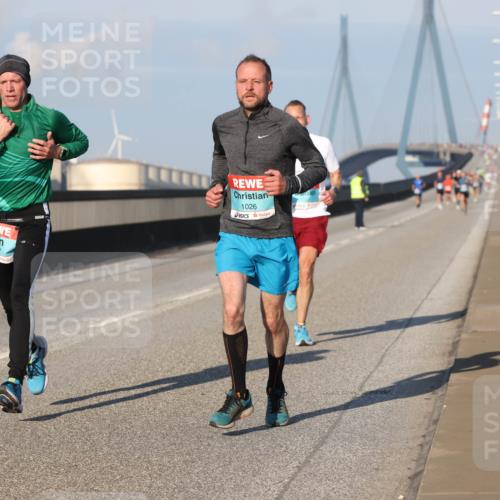 03.10.2025 - Köhlbrandbrückenlauf Lena Gebhardt http://msf.ph/oto/9104152 03.10.2025 09:38:20 Position 2 1187, 1026 meine-sportfotos.de