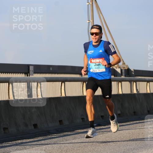 03.10.2025 - Köhlbrandbrückenlauf Strokosch-Dieckow http://msf.ph/oto/9104154 03.10.2025 09:28:28 Position 2 3247 meine-sportfotos.de