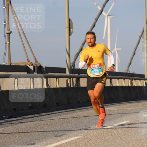 03.10.2025 - Köhlbrandbrückenlauf Strokosch-Dieckow http://msf.ph/oto/9104272 03.10.2025 09:29:09 Position 2 3590 meine-sportfotos.de