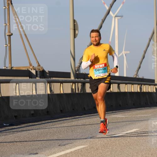 03.10.2025 - Köhlbrandbrückenlauf Strokosch-Dieckow http://msf.ph/oto/9104276 03.10.2025 09:29:09 Position 2 3590 meine-sportfotos.de