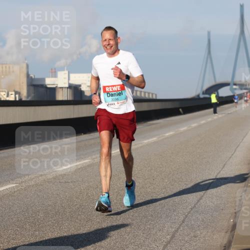 03.10.2025 - Köhlbrandbrückenlauf Lena Gebhardt http://msf.ph/oto/9104298 03.10.2025 09:38:22 Position 2 1, 3086 meine-sportfotos.de