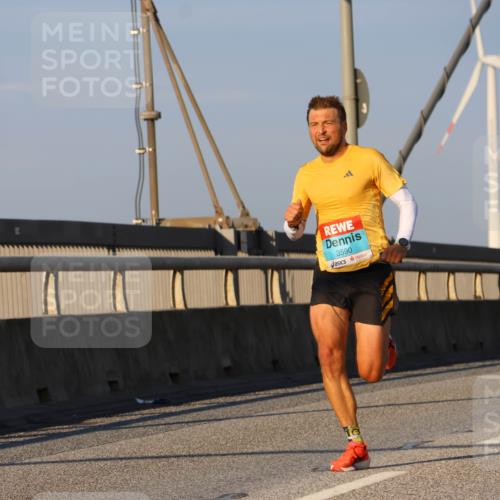 03.10.2025 - Köhlbrandbrückenlauf Strokosch-Dieckow http://msf.ph/oto/9104326 03.10.2025 09:29:10 Position 2 3590 meine-sportfotos.de