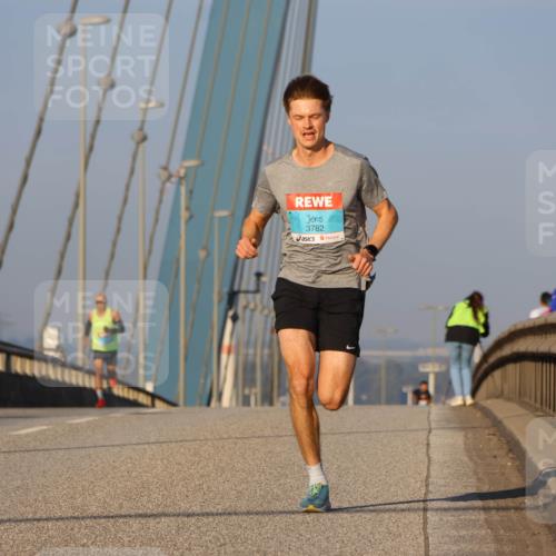 03.10.2025 - Köhlbrandbrückenlauf Strokosch-Dieckow http://msf.ph/oto/9104381 03.10.2025 09:29:31 Position 2 3782 meine-sportfotos.de