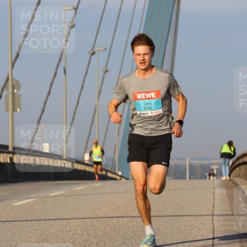 03.10.2025 - Köhlbrandbrückenlauf Strokosch-Dieckow http://msf.ph/oto/9104397 03.10.2025 09:29:33 Position 2 3782 meine-sportfotos.de