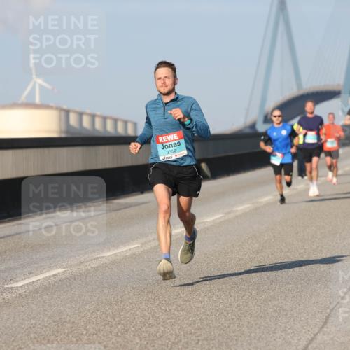 03.10.2025 - Köhlbrandbrückenlauf Lena Gebhardt http://msf.ph/oto/9104428 03.10.2025 09:38:39 Position 2 3350 meine-sportfotos.de