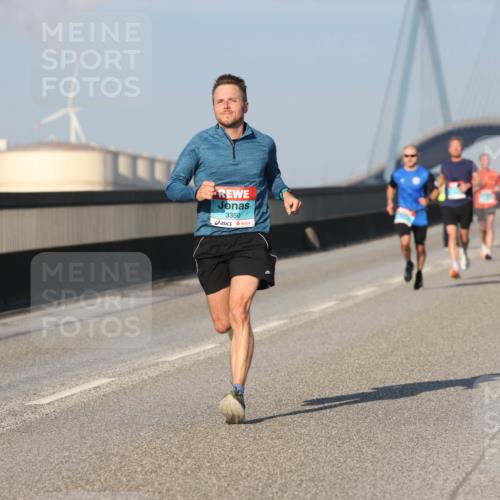 03.10.2025 - Köhlbrandbrückenlauf Lena Gebhardt http://msf.ph/oto/9104464 03.10.2025 09:38:40 Position 2 3350 meine-sportfotos.de