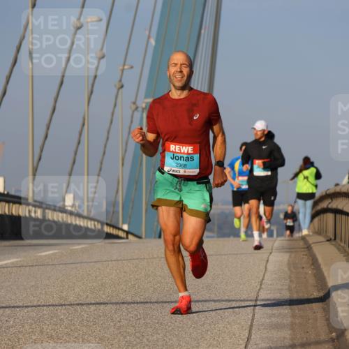 03.10.2025 - Köhlbrandbrückenlauf Strokosch-Dieckow http://msf.ph/oto/9104683 03.10.2025 09:31:05 Position 2 2968 meine-sportfotos.de