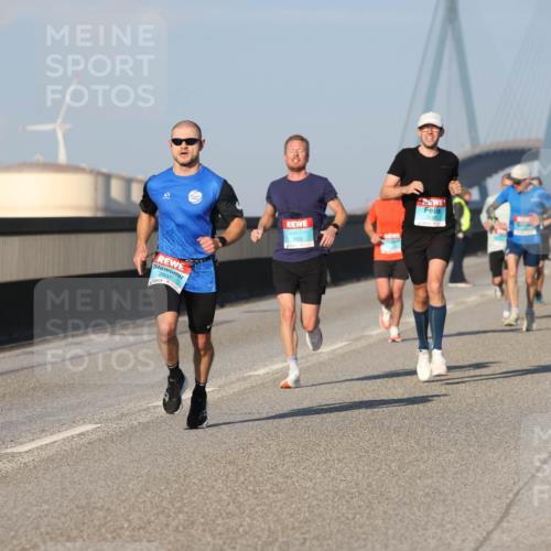 03.10.2025 - Köhlbrandbrückenlauf Lena Gebhardt http://msf.ph/oto/9104691 03.10.2025 09:38:45 Position 2 2937 meine-sportfotos.de