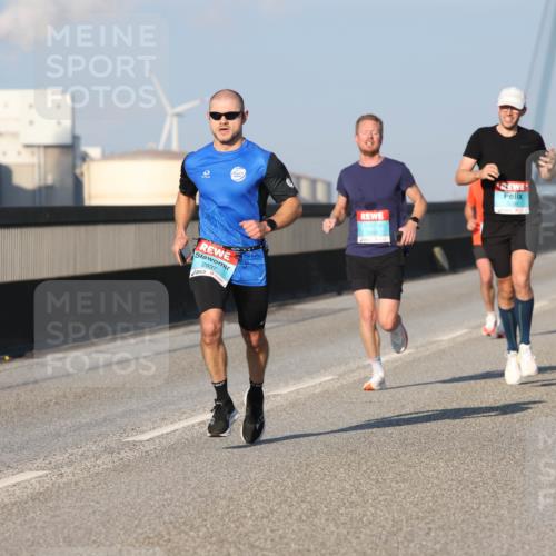 03.10.2025 - Köhlbrandbrückenlauf Lena Gebhardt http://msf.ph/oto/9104721 03.10.2025 09:38:46 Position 2 2937 meine-sportfotos.de