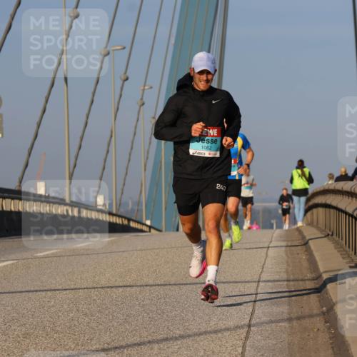 03.10.2025 - Köhlbrandbrückenlauf Strokosch-Dieckow http://msf.ph/oto/9104749 03.10.2025 09:31:11 Position 2 1062, 247 meine-sportfotos.de