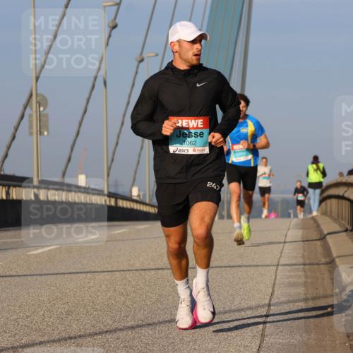 03.10.2025 - Köhlbrandbrückenlauf Strokosch-Dieckow http://msf.ph/oto/9104776 03.10.2025 09:31:12 Position 2 1062, 247 meine-sportfotos.de