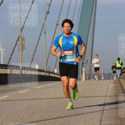 03.10.2025 - Köhlbrandbrückenlauf Strokosch-Dieckow http://msf.ph/oto/9104780 03.10.2025 09:31:16 Position 2 3304 meine-sportfotos.de