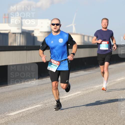 03.10.2025 - Köhlbrandbrückenlauf Lena Gebhardt http://msf.ph/oto/9104783 03.10.2025 09:38:47 Position 2  meine-sportfotos.de