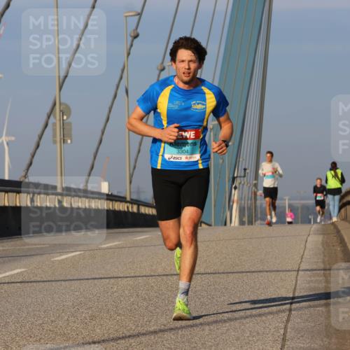 03.10.2025 - Köhlbrandbrückenlauf Strokosch-Dieckow http://msf.ph/oto/9104807 03.10.2025 09:31:16 Position 2 3304 meine-sportfotos.de