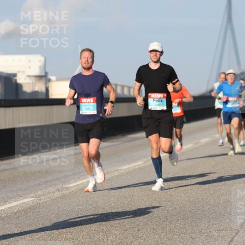 03.10.2025 - Köhlbrandbrückenlauf Lena Gebhardt http://msf.ph/oto/9104839 03.10.2025 09:38:48 Position 2 3809, 3299 meine-sportfotos.de