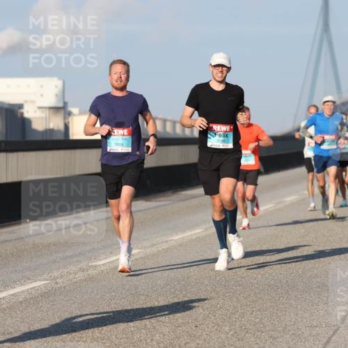 03.10.2025 - Köhlbrandbrückenlauf Lena Gebhardt http://msf.ph/oto/9104860 03.10.2025 09:38:48 Position 2 3809, 3299 meine-sportfotos.de