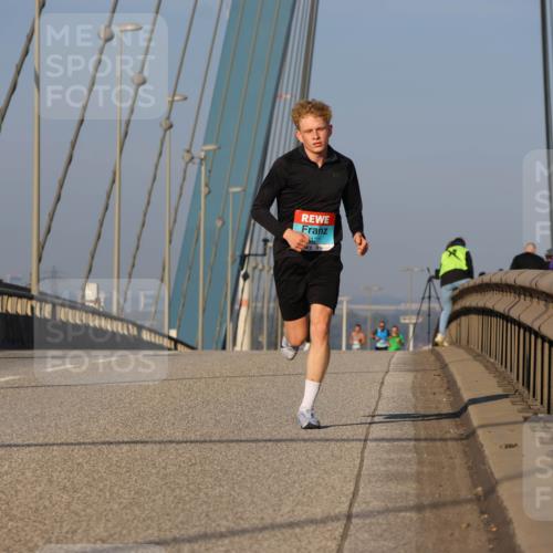 03.10.2025 - Köhlbrandbrückenlauf Strokosch-Dieckow http://msf.ph/oto/9104879 03.10.2025 09:31:33 Position 2 127 meine-sportfotos.de