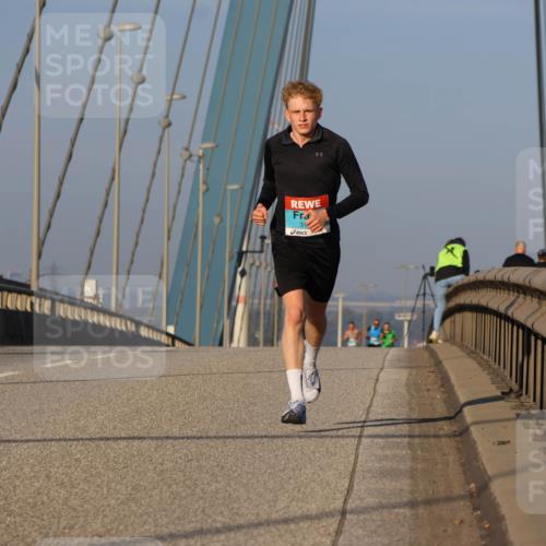 03.10.2025 - Köhlbrandbrückenlauf Strokosch-Dieckow http://msf.ph/oto/9104898 03.10.2025 09:31:33 Position 2  meine-sportfotos.de