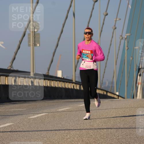 03.10.2025 - Köhlbrandbrückenlauf Strokosch-Dieckow http://msf.ph/oto/9104927 03.10.2025 09:31:46 Position 2 320 meine-sportfotos.de