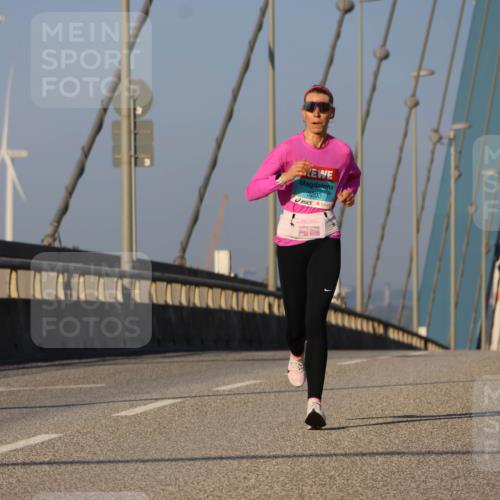 03.10.2025 - Köhlbrandbrückenlauf Strokosch-Dieckow http://msf.ph/oto/9104946 03.10.2025 09:31:47 Position 2 3203 meine-sportfotos.de